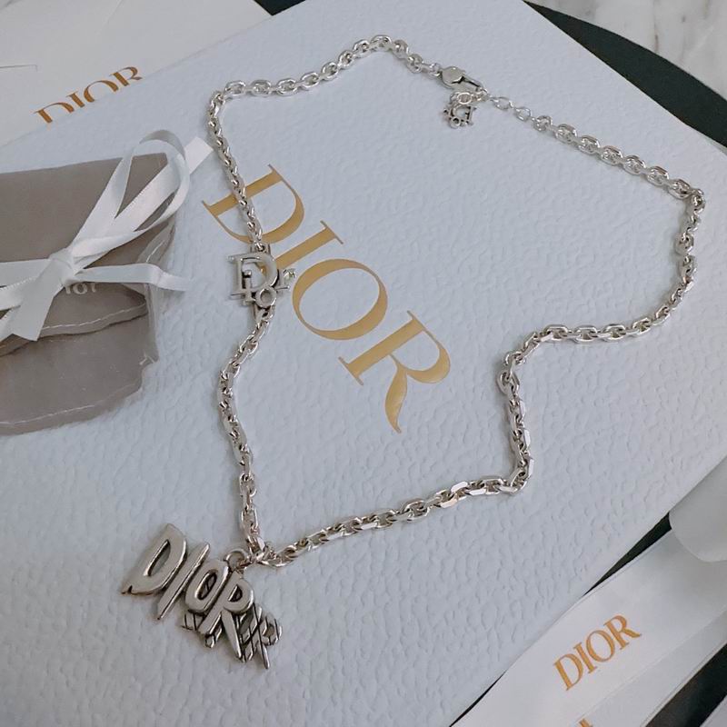 Dior Necklace 04lyr227 (1)